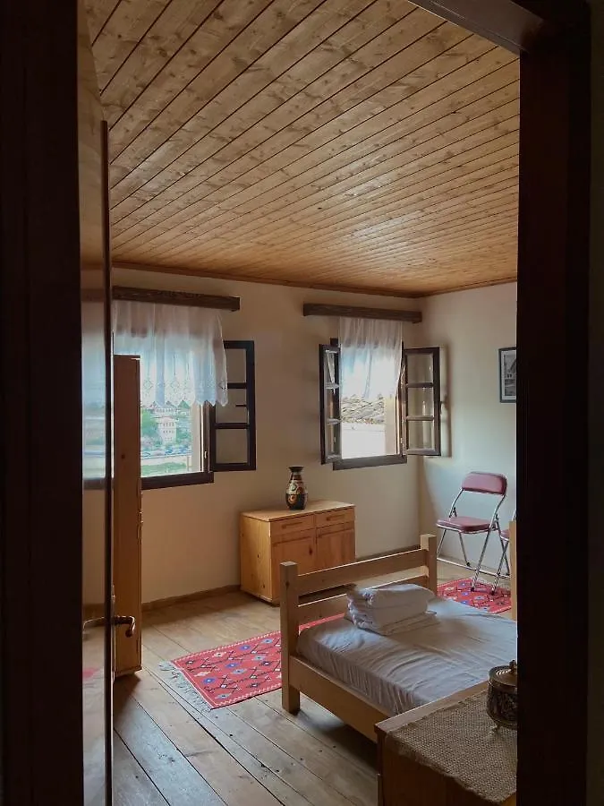 Teo'S Guest House Berat