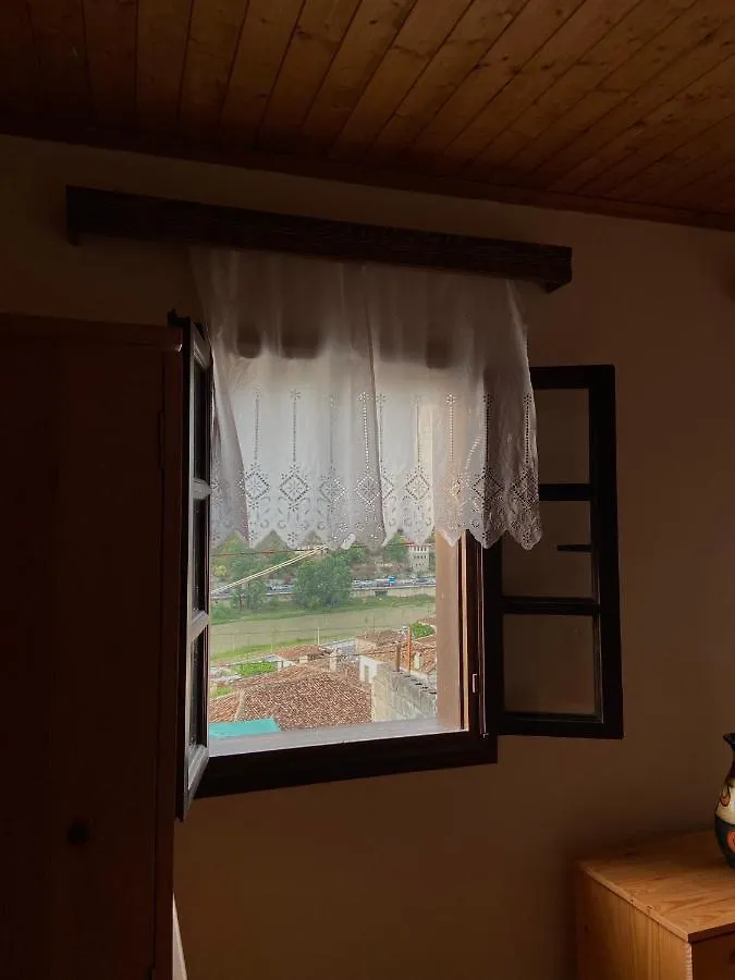Teo'S Guest House Berat Albania
